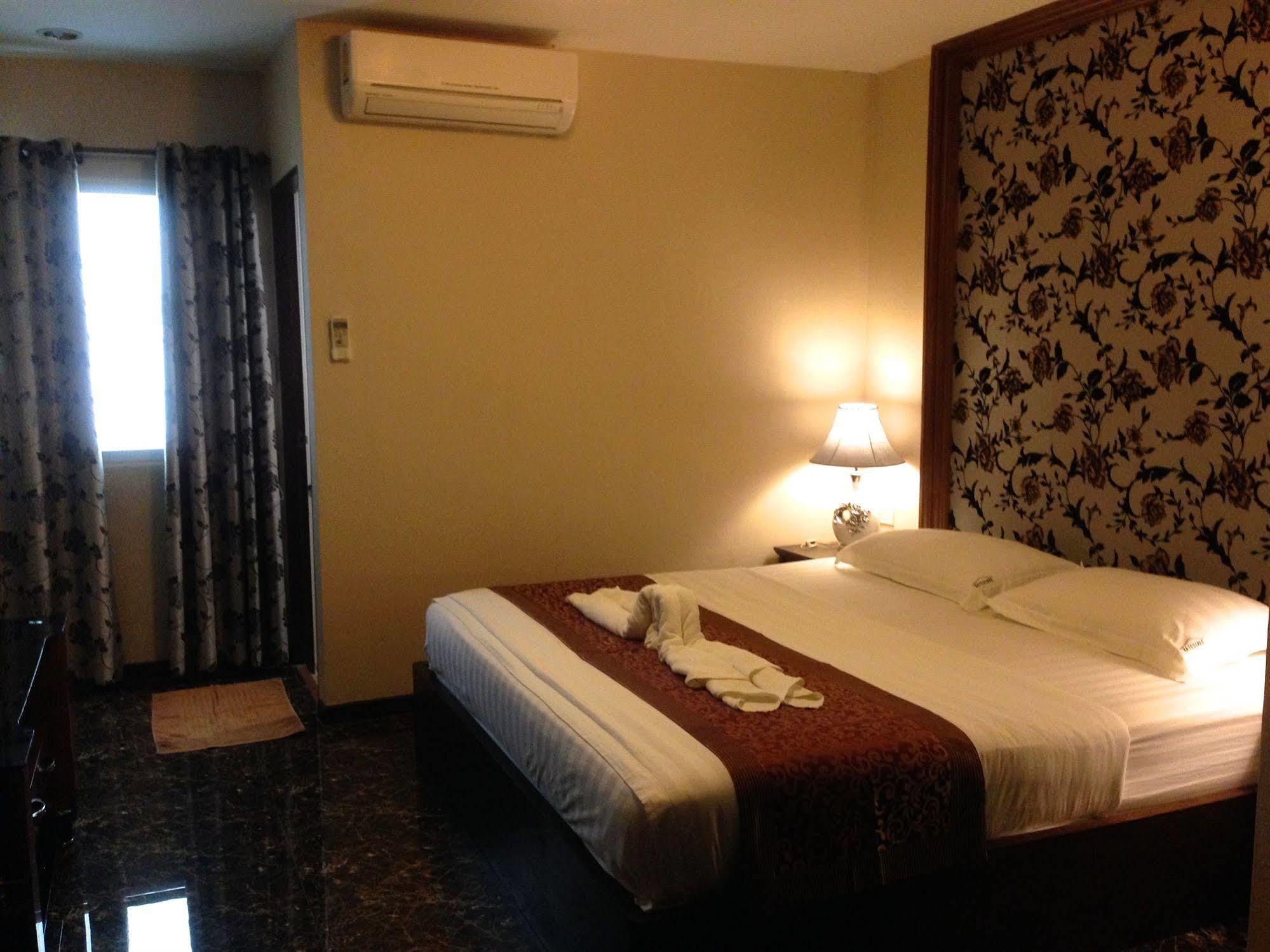 Katesiree House Hotel Pattaya Exterior photo
