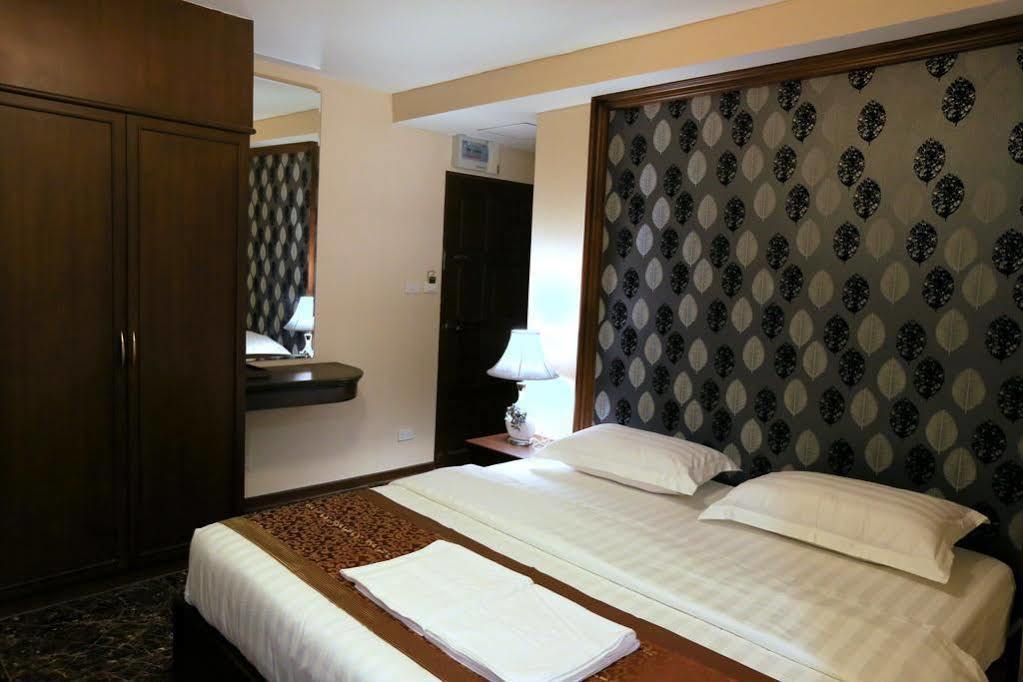 Katesiree House Hotel Pattaya Exterior photo